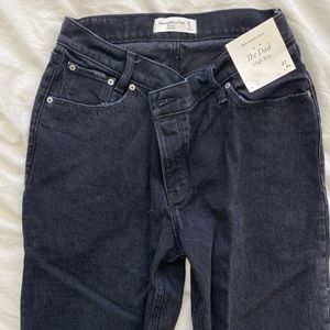 Abercrombie “The Dad” High Rise Criss Cross Jeans